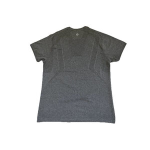 LULULEMON METAL VENT SHORT SLEEVE SHIRT GRAY COLOR SIZE LARGE CHEST 20.5”